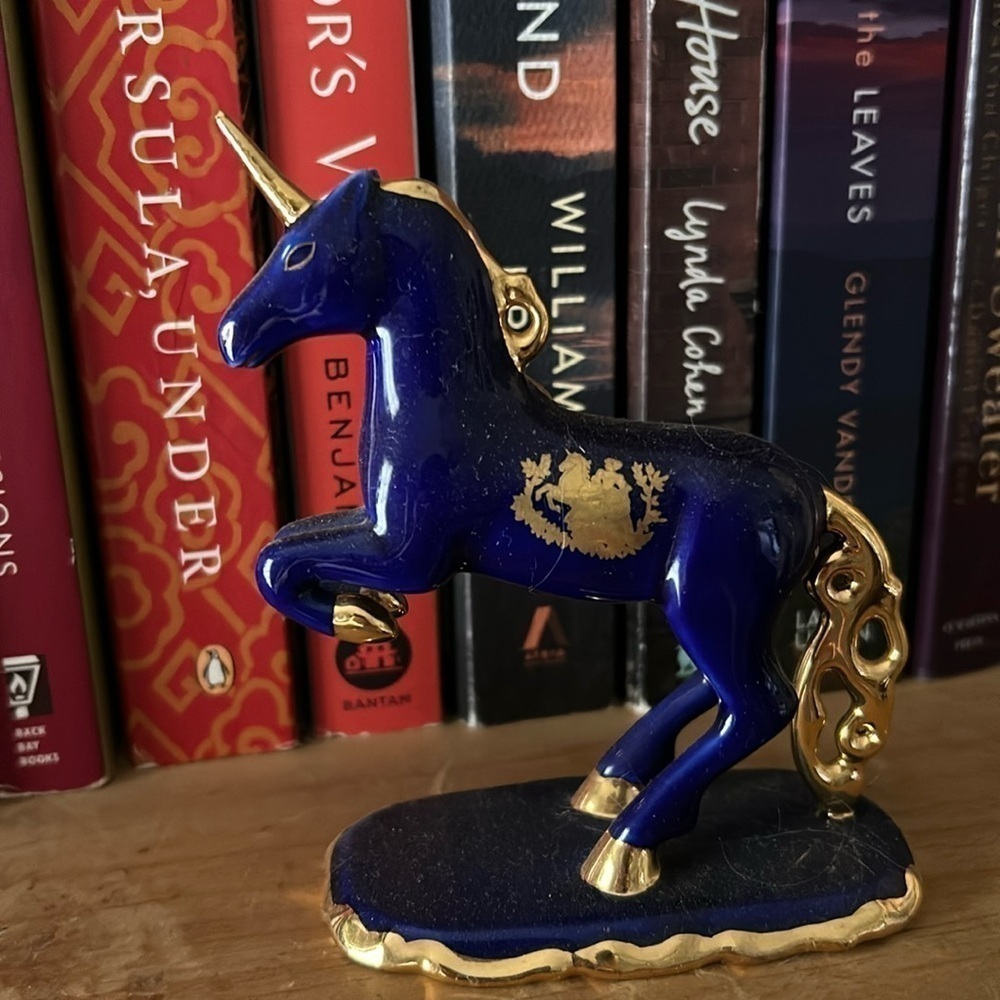 Franklin Mint Limoges '91 Treasury of Unicorns Collection Cobalt & Gold Figurine